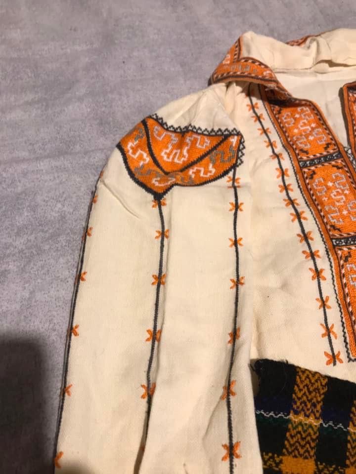 Детска риза за носия с богата бродерия