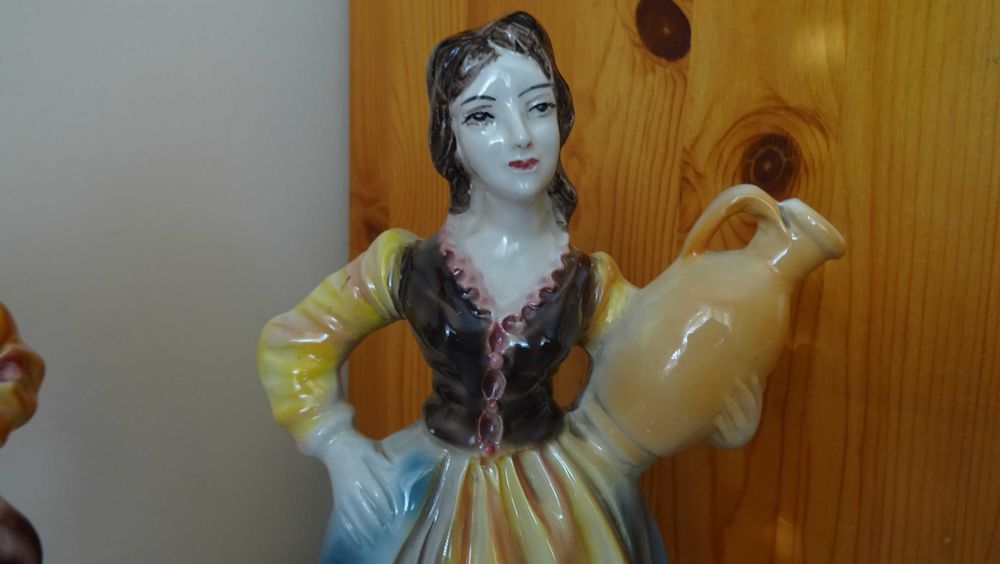 Големи порцеланови фигури. Майолика Италия втора половина на 20 век.