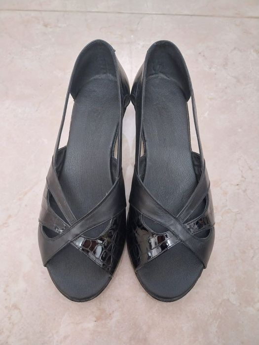 Pantofi damă decupați măsura 37