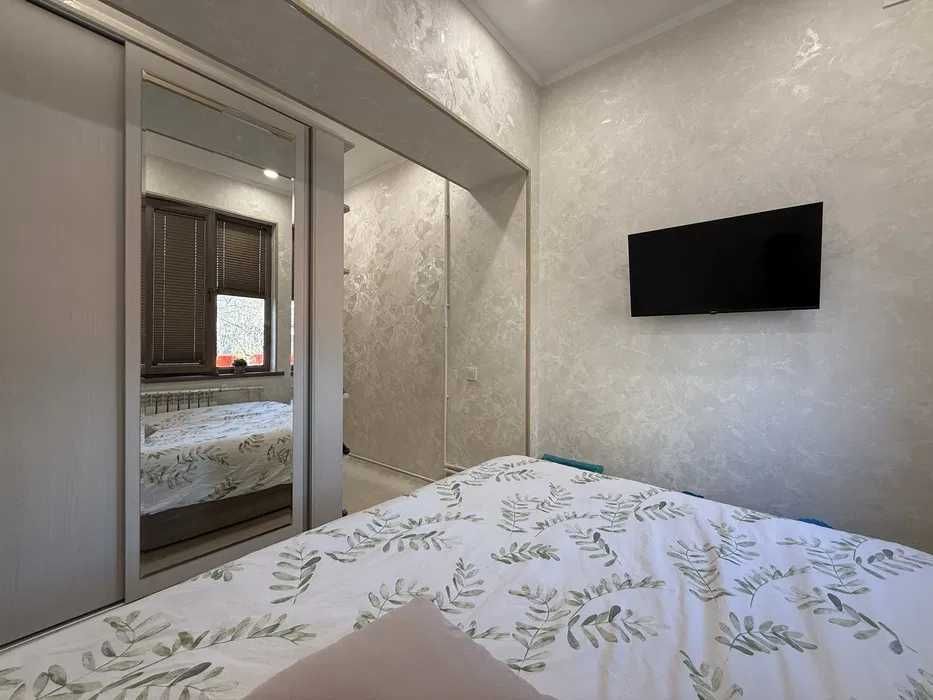 Продаётся своя 2-ком квартира в центре города | ул Садык Азимова, 62м2