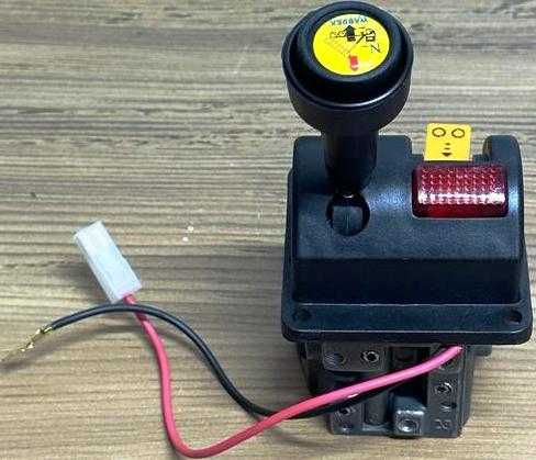 Joystick Comanda Pneumatica Pentru Basculare Cu 3 Pozitii 4 Mufe