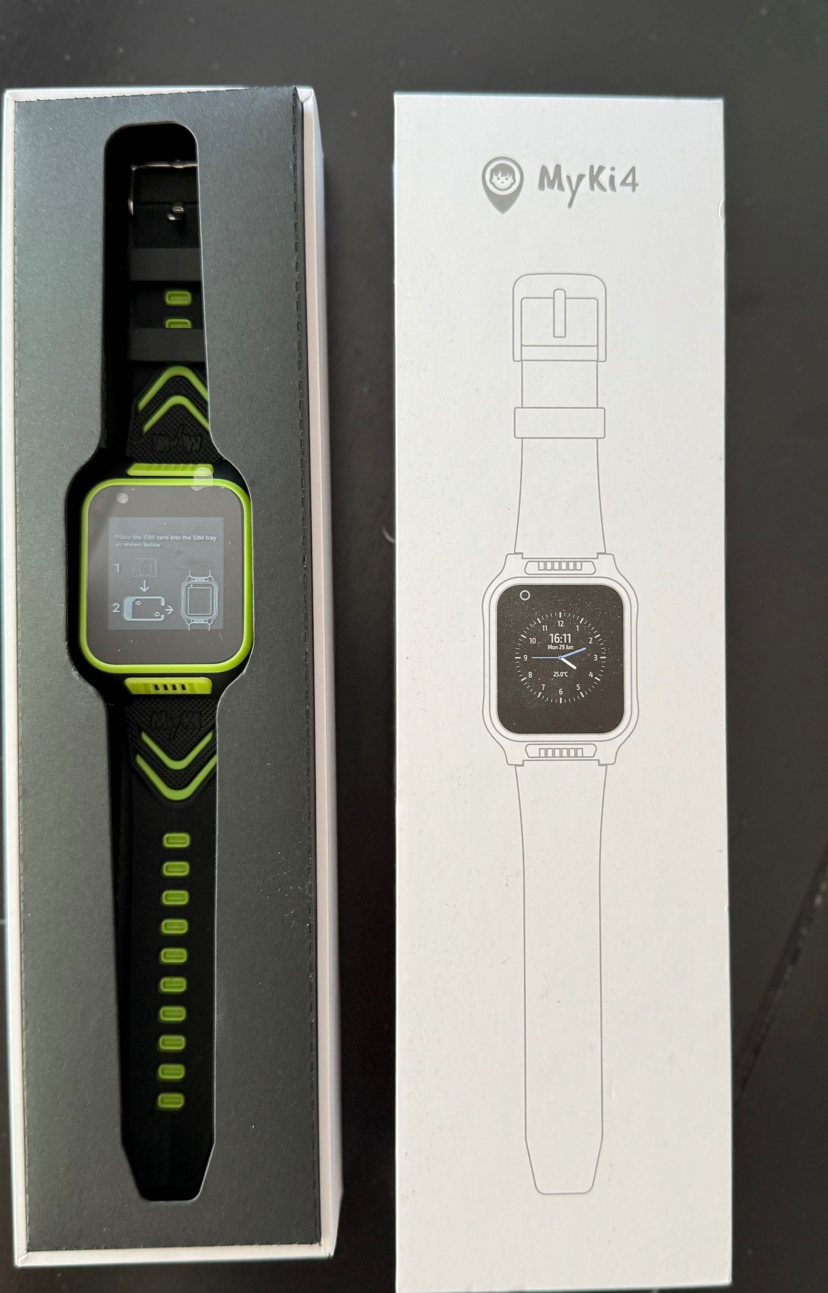 Нов часовник MyKi Watch 4 black/green