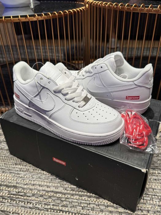 Air Force 1 x Supreme White 39EUR Кецове + Кутия + Връзки