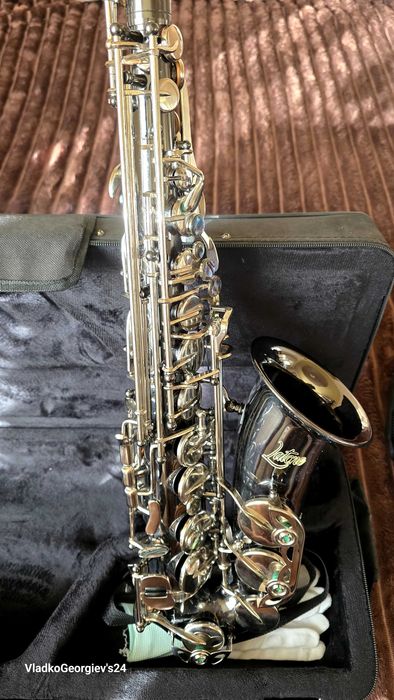 Саксофон Latone ЧИСТО НОВ!