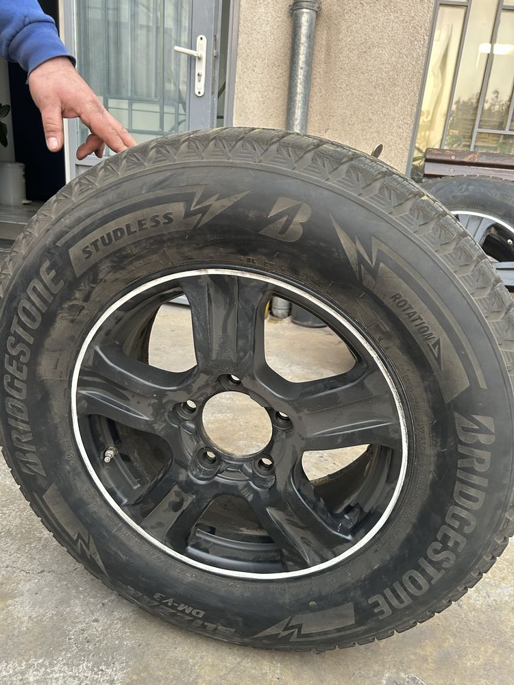 Зимни гуми Bridgestone DM-V3 с джанти за Тойота Тундра, Секвоя, 200…