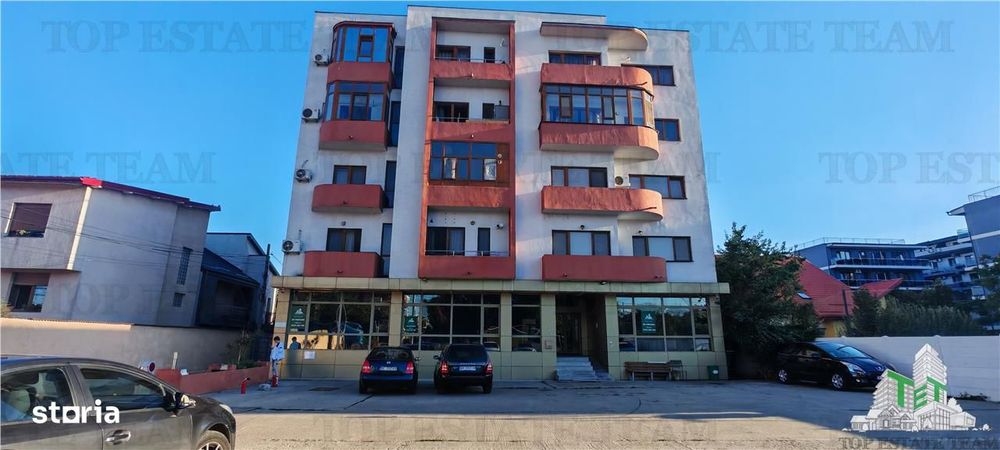 Spatiu comercial, stradal, parter de bloc si demisol, 800mp plus 600 m