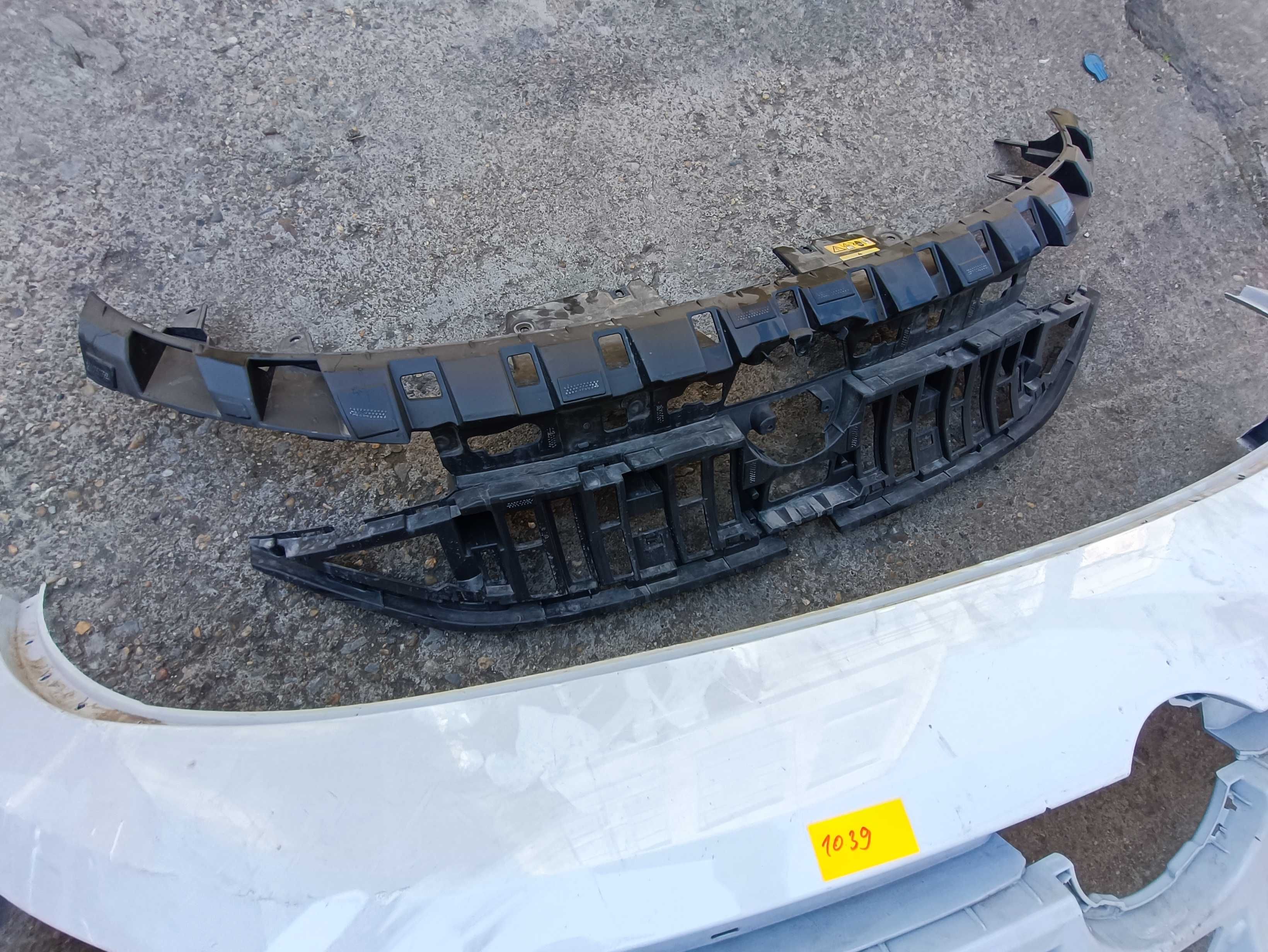 Предна броня VOLKSWAGEN VW ID4   2021-22