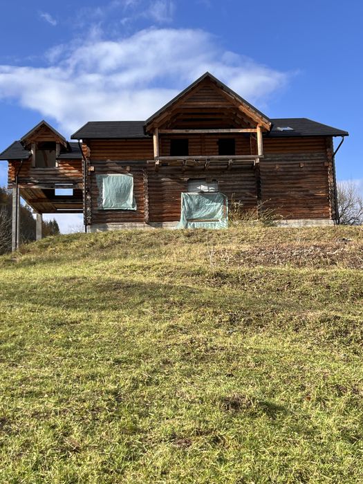 Vand casa cu teren 8000 m2 Sighetu Marmatiei - Campu Negru
