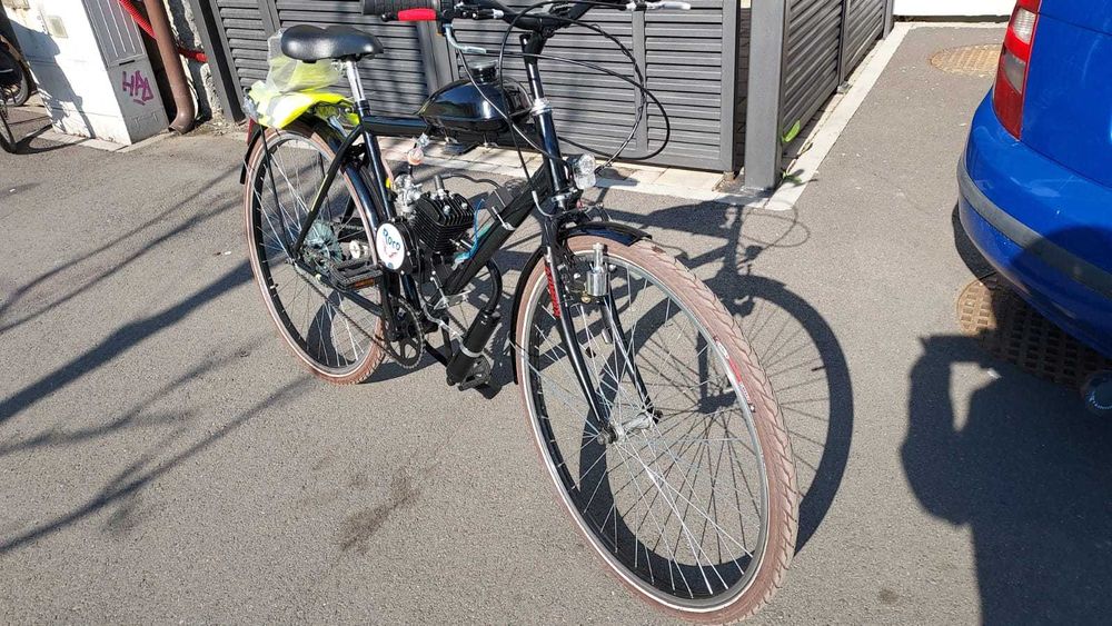 Bicicleta cu motor pe benzina,noua 0  km
