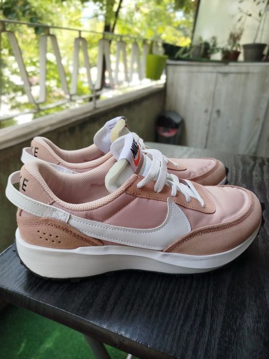 Дамски маратонки Nike розово