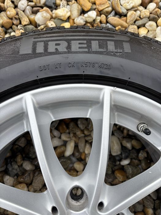 Jante bmw R17 originale cu anvelope pirelli