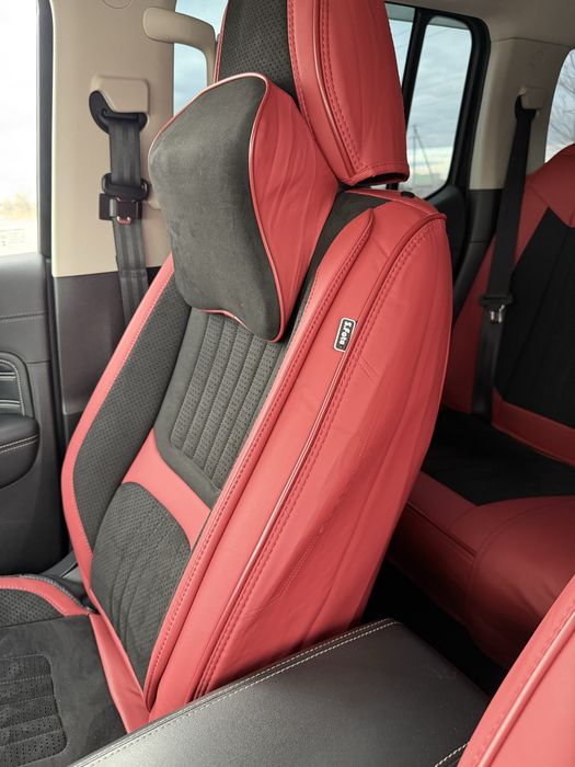Чехол на сиденье авто. Бордового цвета.