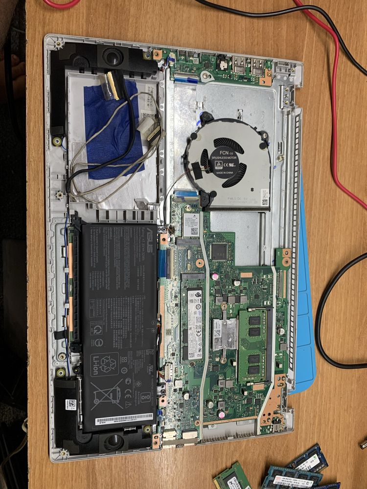 Dezmembrez laptop  Asus x509 incomplet  doar partea de jos