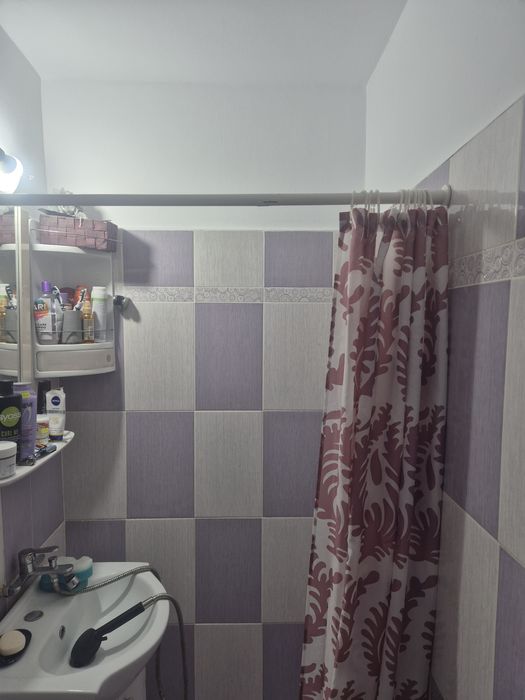 Garsoniera de vânzare