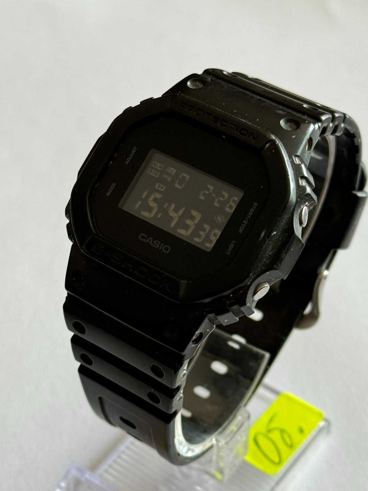 Продавам Часовник Casio G-Shock DW-5600BB-1E