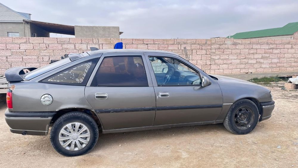 Опел вектора хэтчбек сатылады арзан багада берып жберем