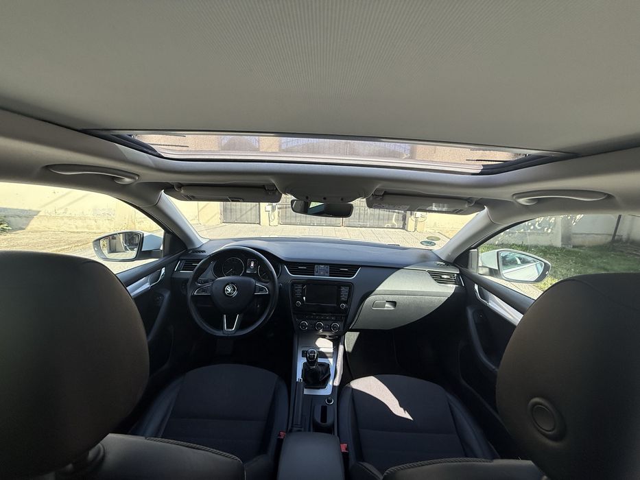 Vand Skoda Octavia 1,6 tdi 110CP, 03-2017euro6,navi,piele,panoramic