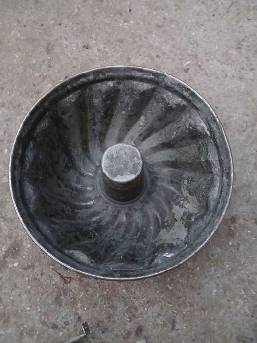 Меден тиган и медна форма за кекс