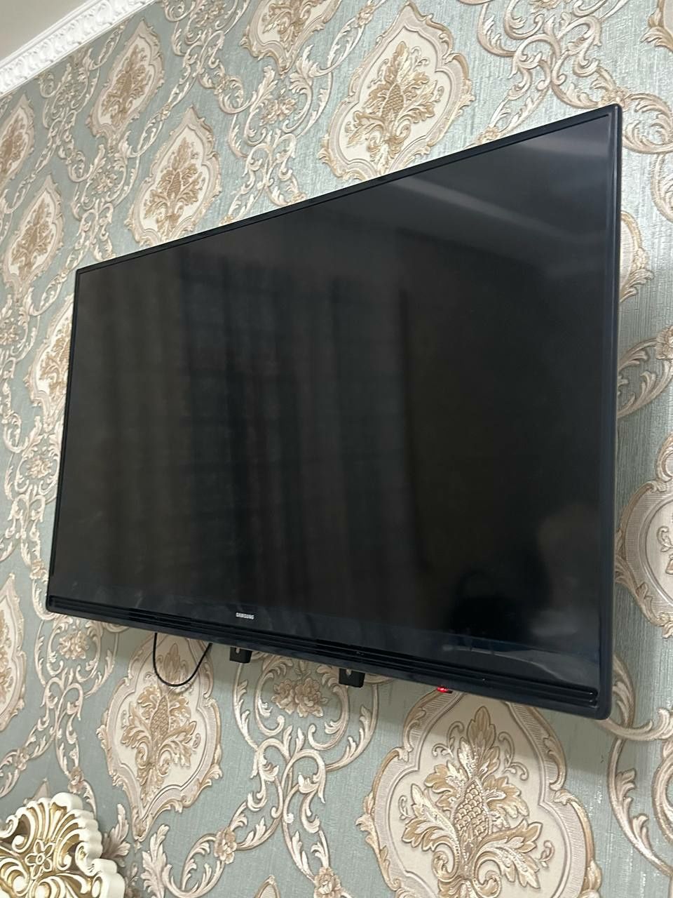 Самсунг телевизор продаётся 40 диагональ в отличном состоянии