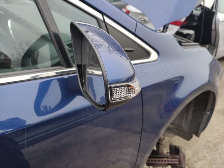 Огледало за Toyota Avensis T29 2017г.