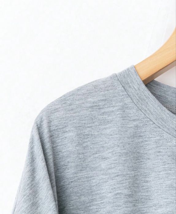 Дамска сива блуза / сива тениска с ефектен тюл буфан ръкав