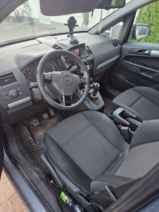 Opel zafira b 1.7