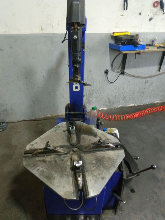 Vulkanizatsia sotiladi. Yoki ishlaydigan odam bolsa   arenda beriladi