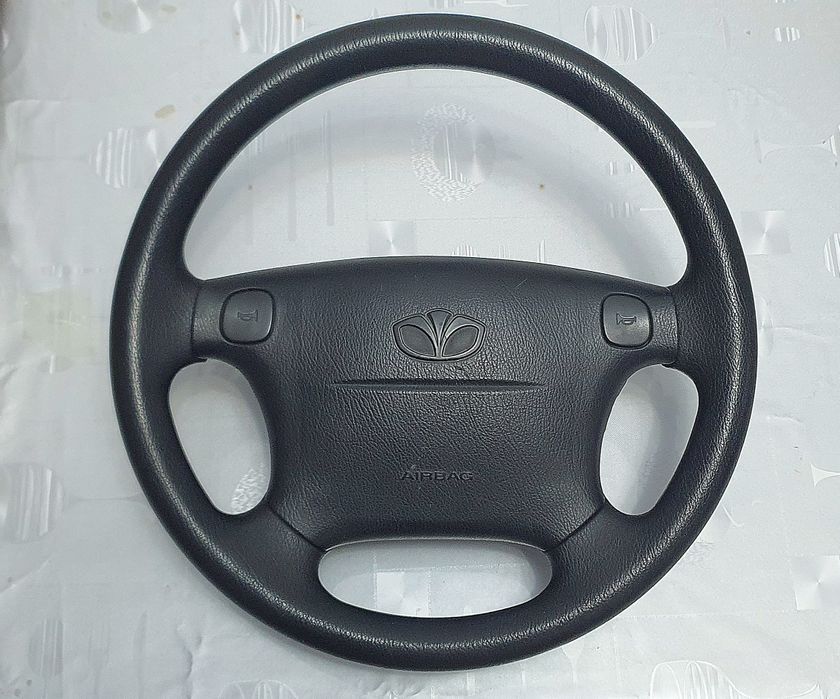 Оригинальный руль с Chevrolet Gentra 2014 года с Airbag ок цена 300