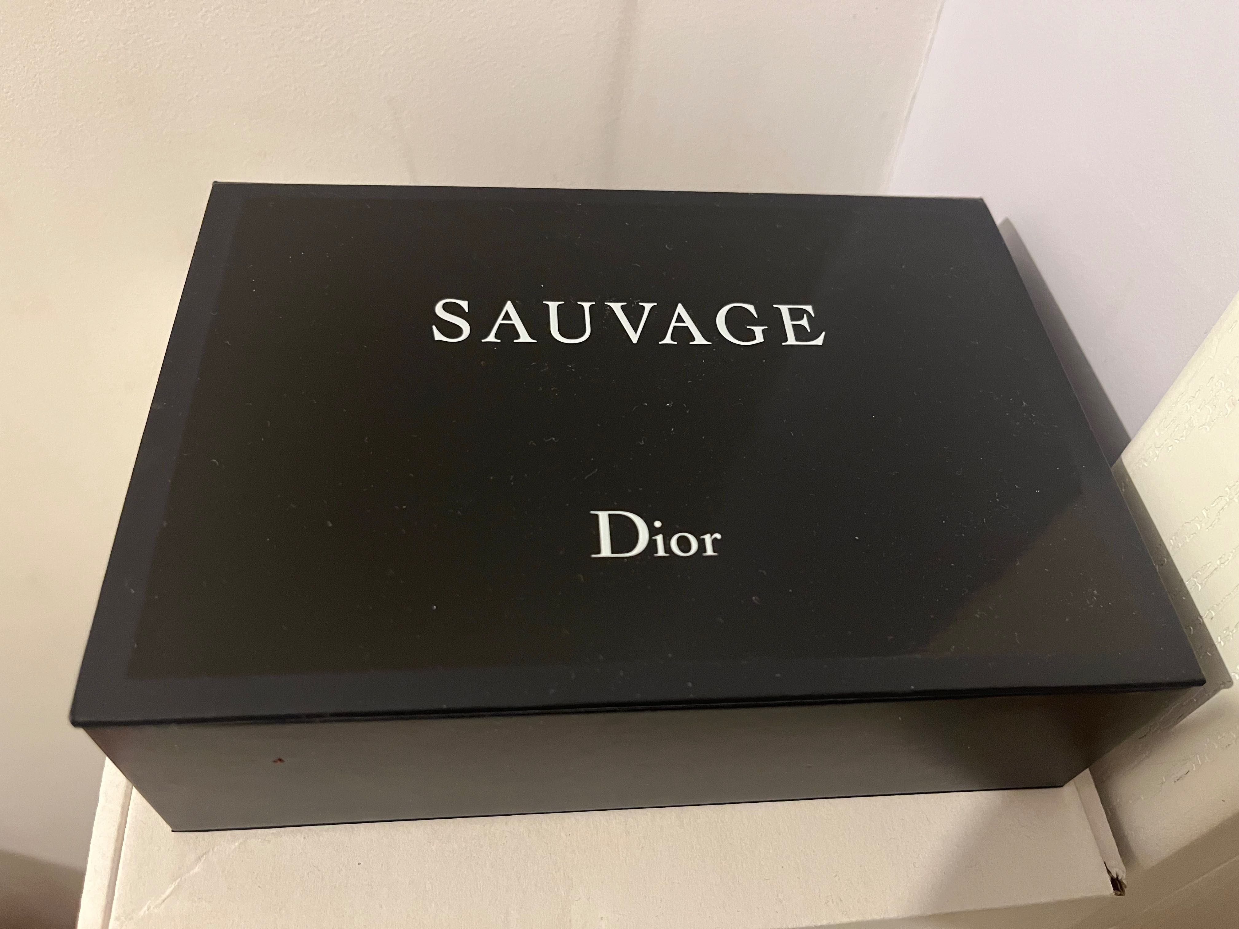 Чисто нов подаръчен комплект Диор “Sauvage” за мъже