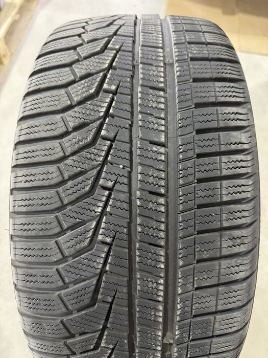 Anvelope iarnă Hankook 235/35/19