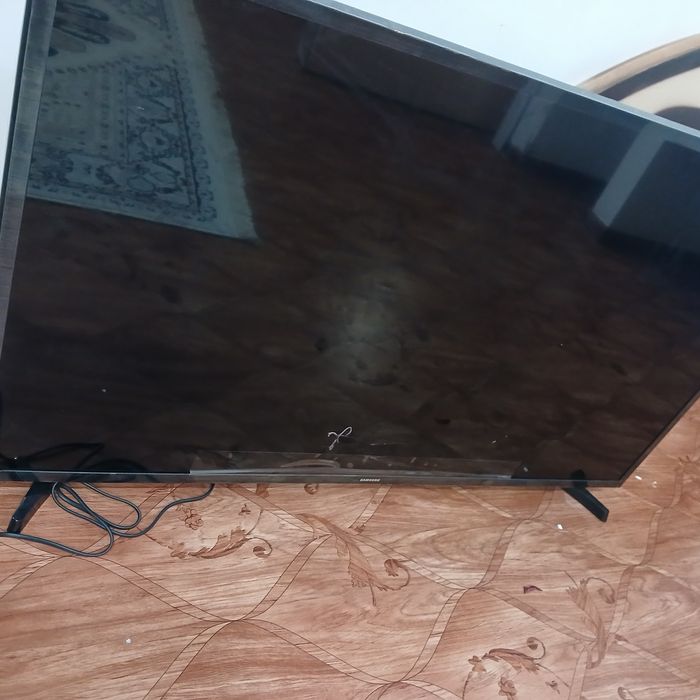 Продам телефизор на запчасти