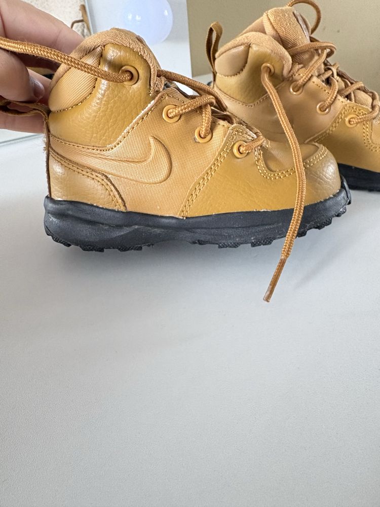 Детски боти Nike
