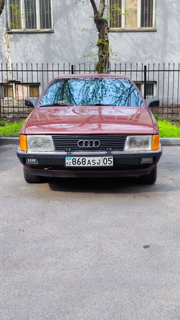 Audi 100 с3 (легенда)