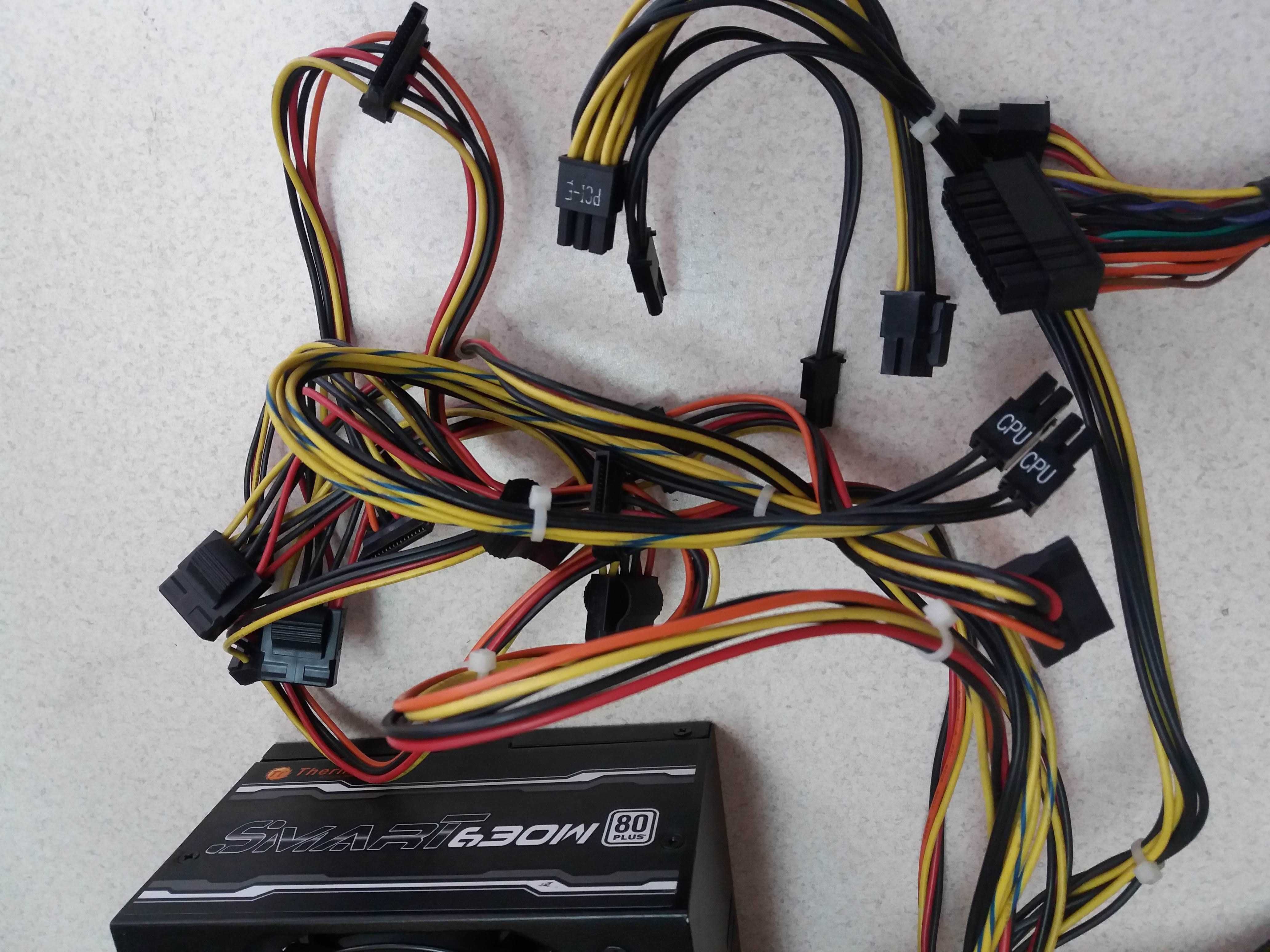 Захранване за компютър Thermaltake SMART 630W