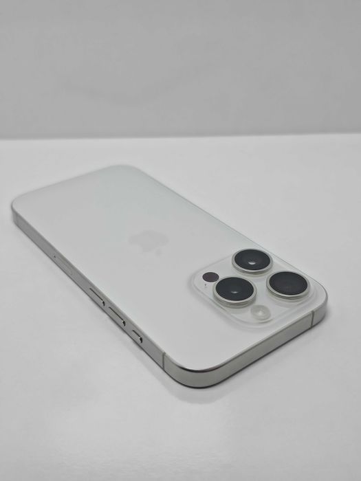 iPhone 15 Pro 128GB Titanium White