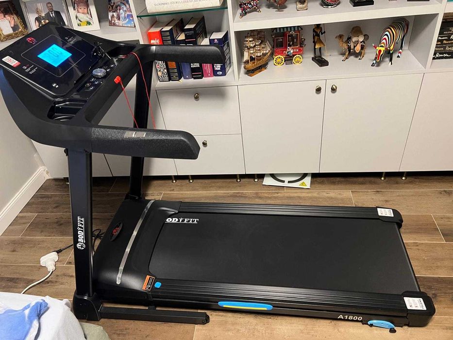 Banda de alergat electrica BodyFit A1800