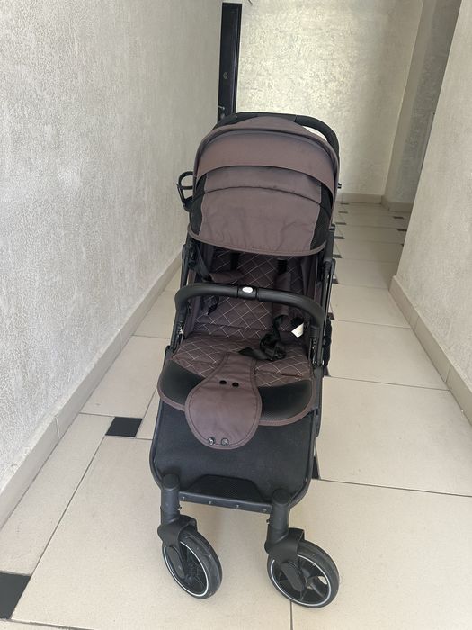 Прагулрчная коляска