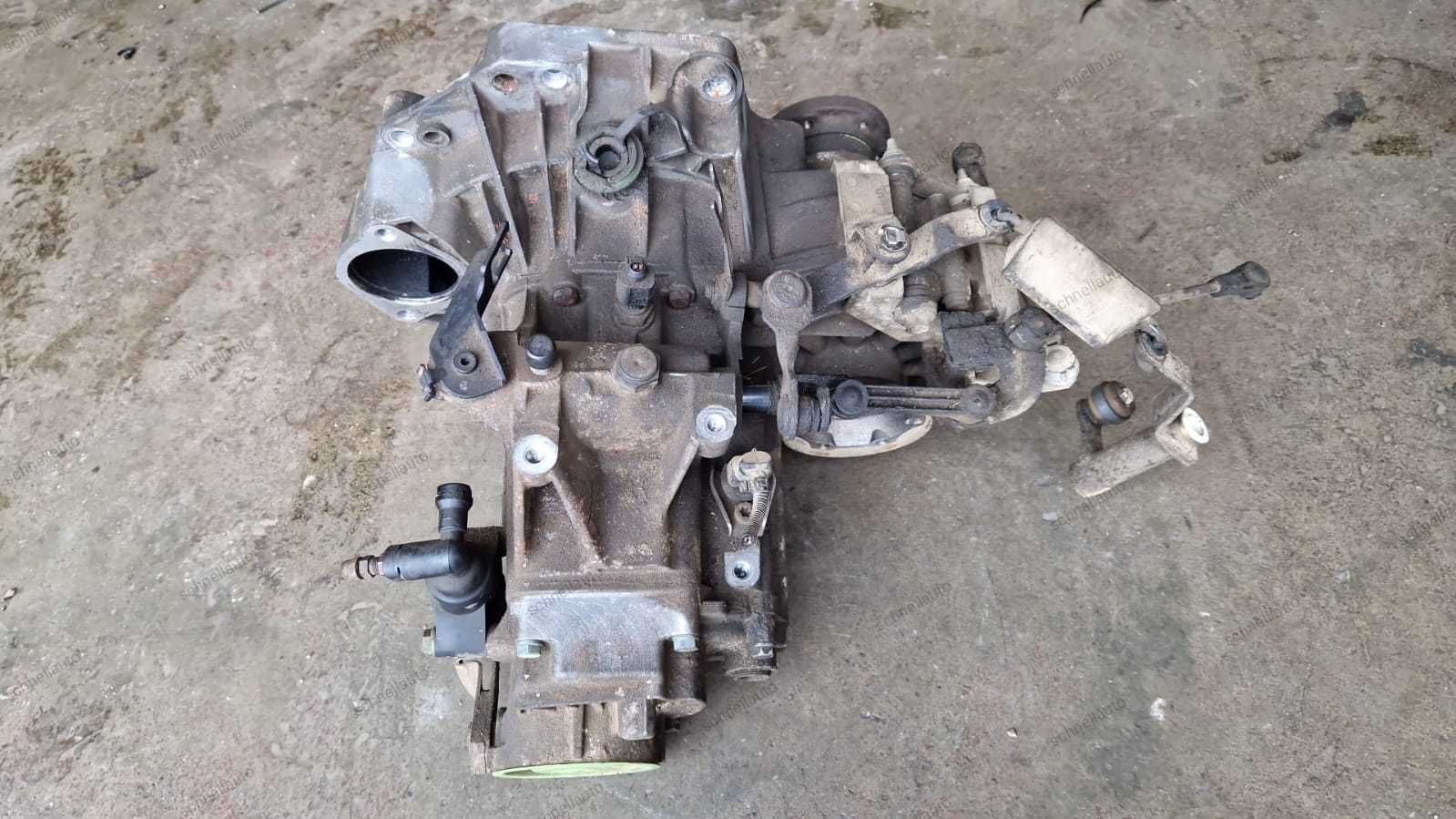 Cutie viteză VW Golf 4 1.6 Benzină cod motor AZD  5+1 manual