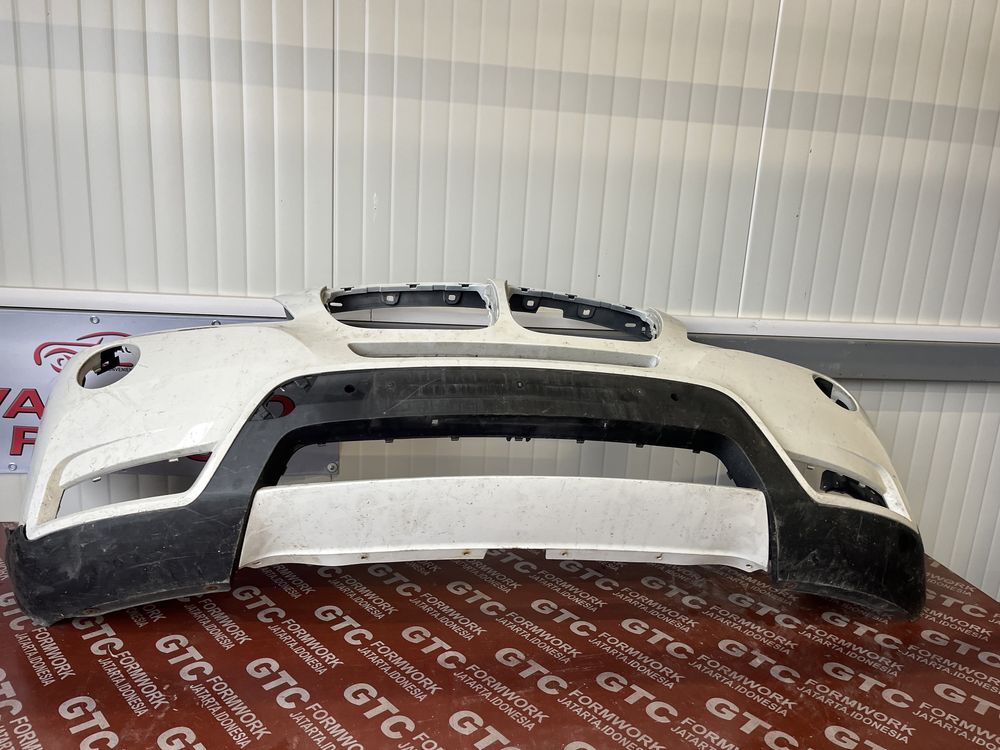 2 броя предна броня BMW X3 2011-