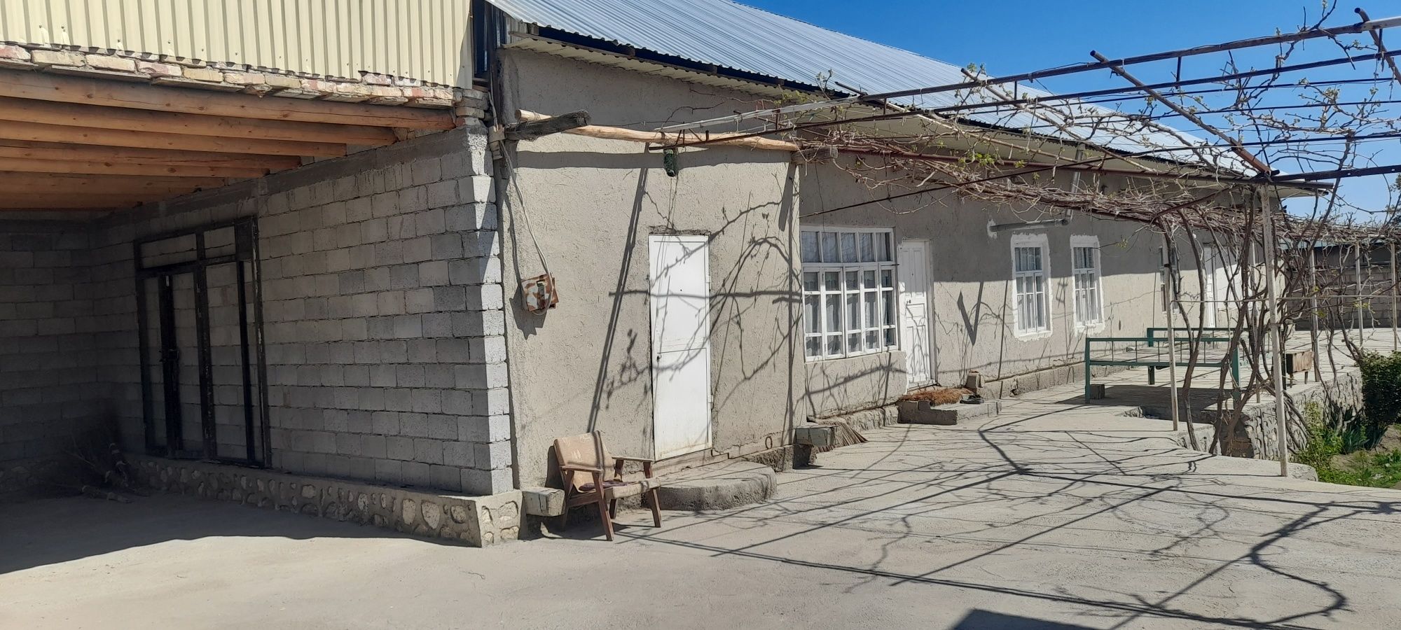 Продаётся участок Ор-р гробница Бахауддин.