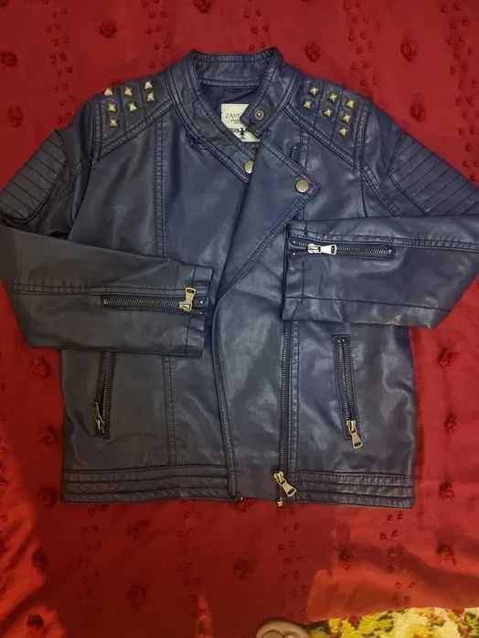 Куртка на 7-8 лет