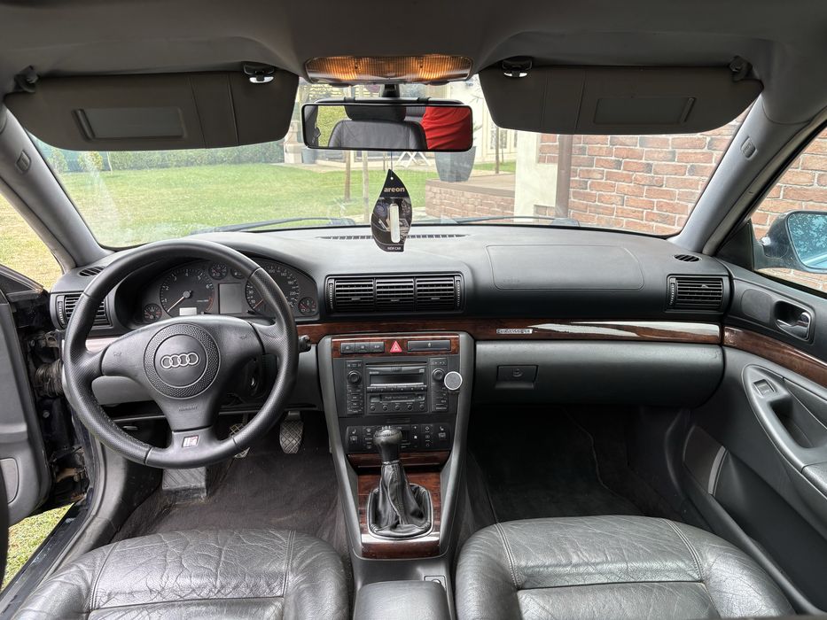 Audi A4 B5 2.4 V6 QUATTRO facelift