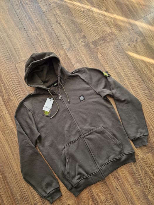 Страхотен мъжки суитчър размер M L XL 2XL 3XL 



Страх
