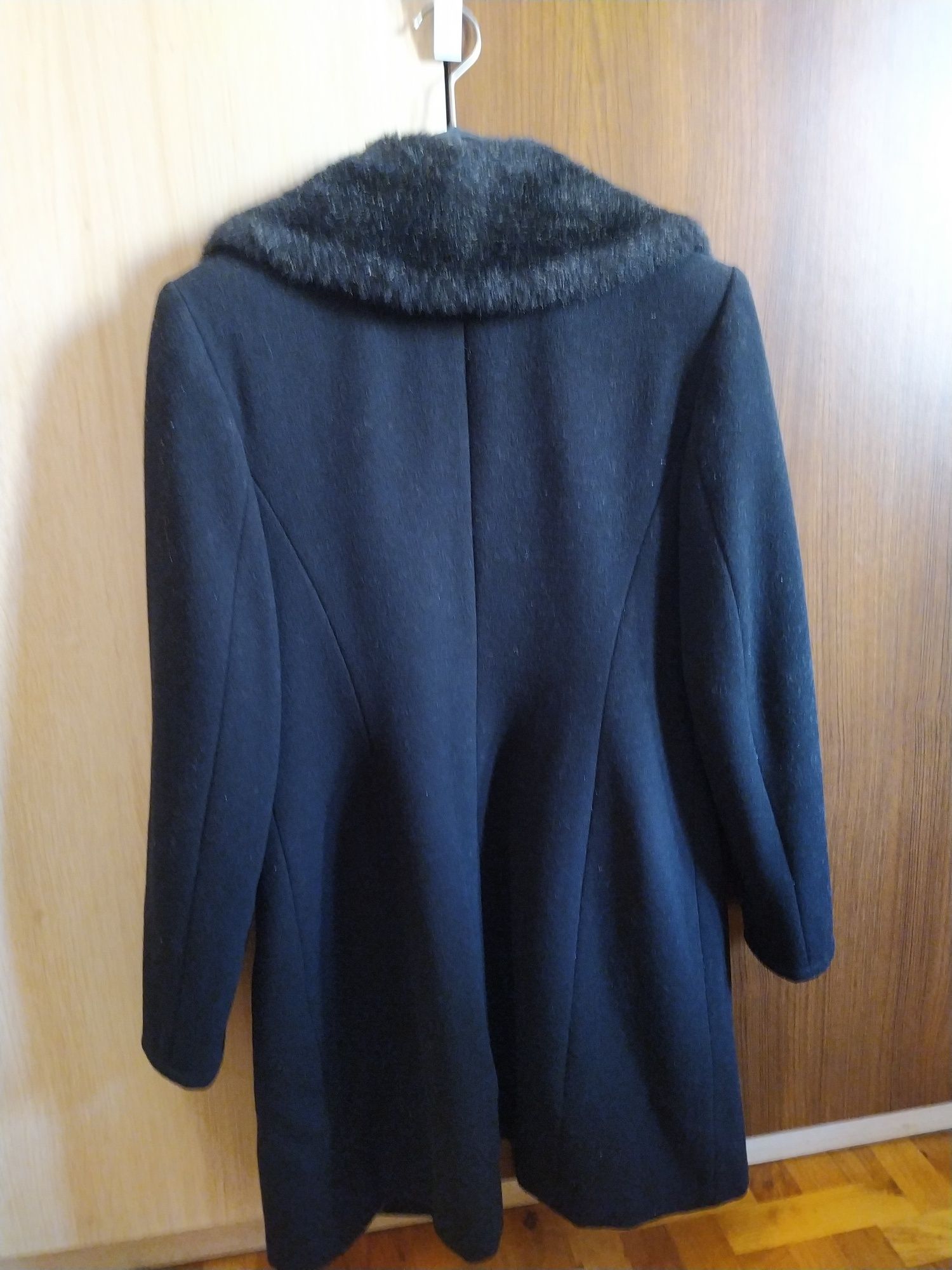Черно палто, 40 (М)