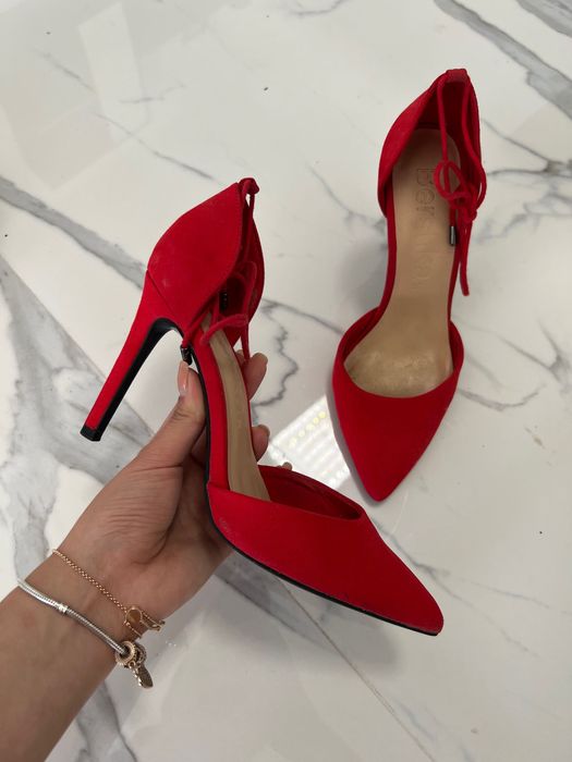 Pantofi rosii Bershka, mărimea 37