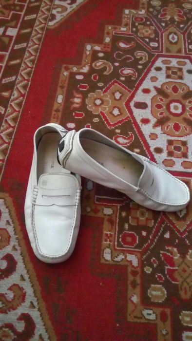 Pantofi bărbați albi