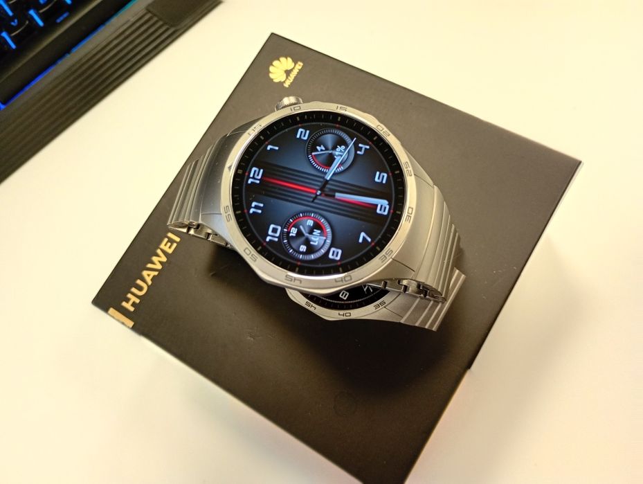 Vând ceas smartwatch Huawei watch Gt4 titanium 46 mm