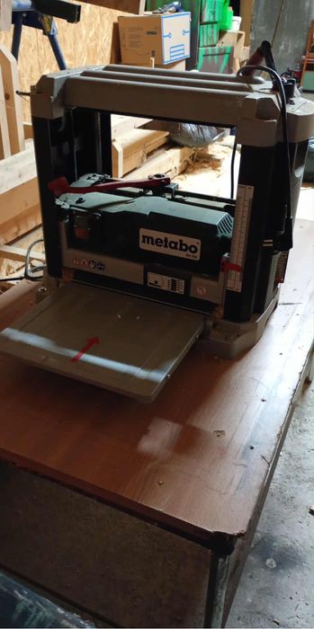 Metabo (masina de rindeluit )