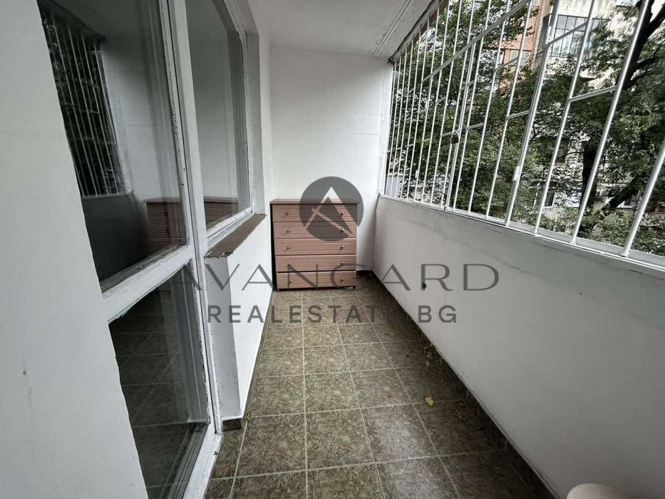 Продава се Тристаен апартамент в Пловдив, Тракия - 80 кв.м за 1849 €/кв.м - Снимка #9