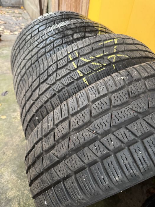 Anvelope de iarna 215/60/R16